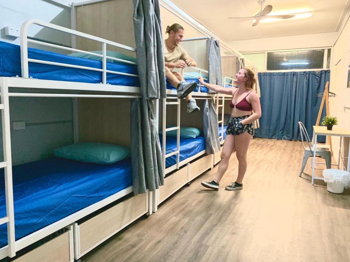 Aussie Dream Hostel Голд-Кост Экстерьер фото